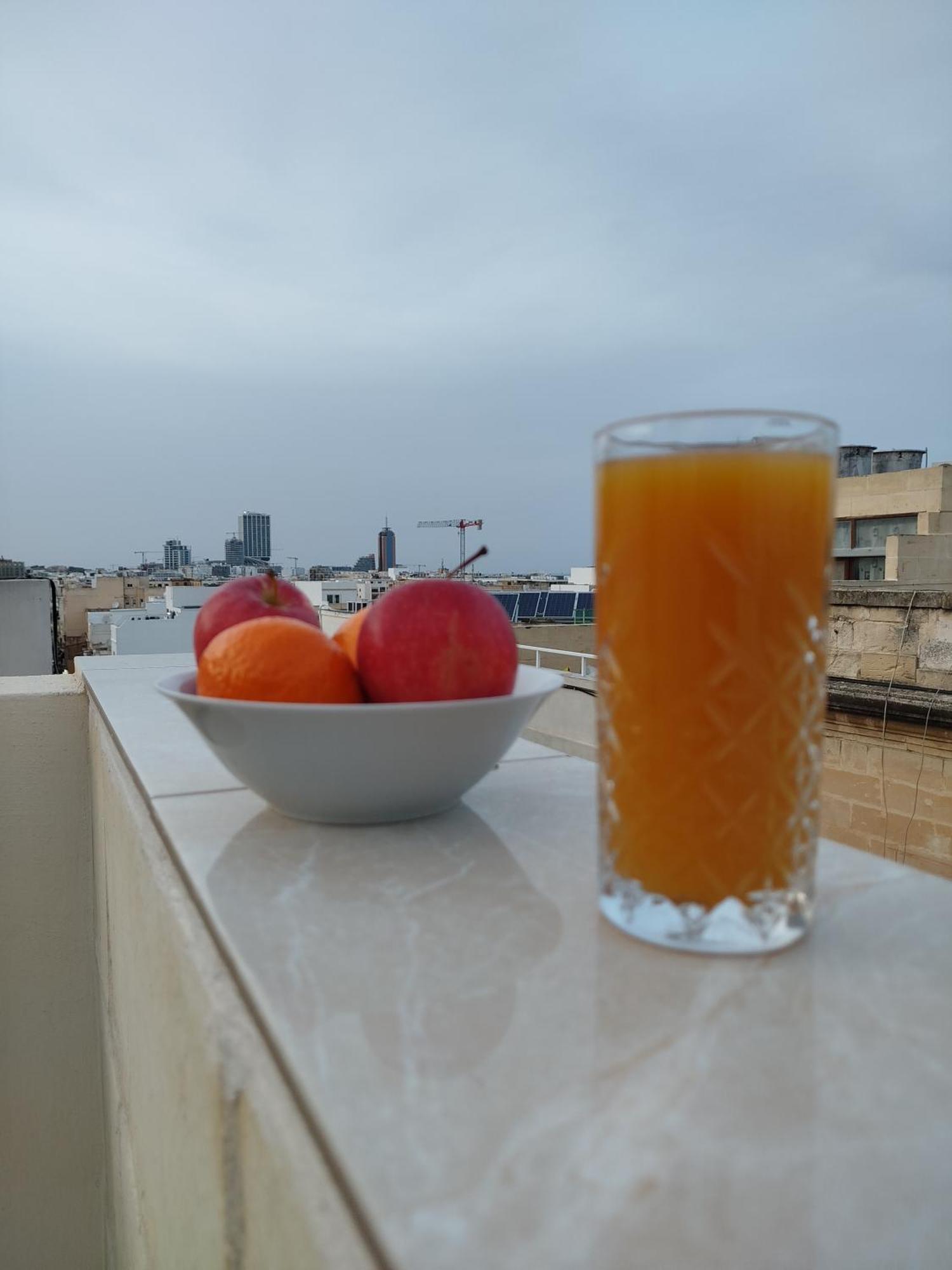 Limestone Sun Suites Sliema Esterno foto